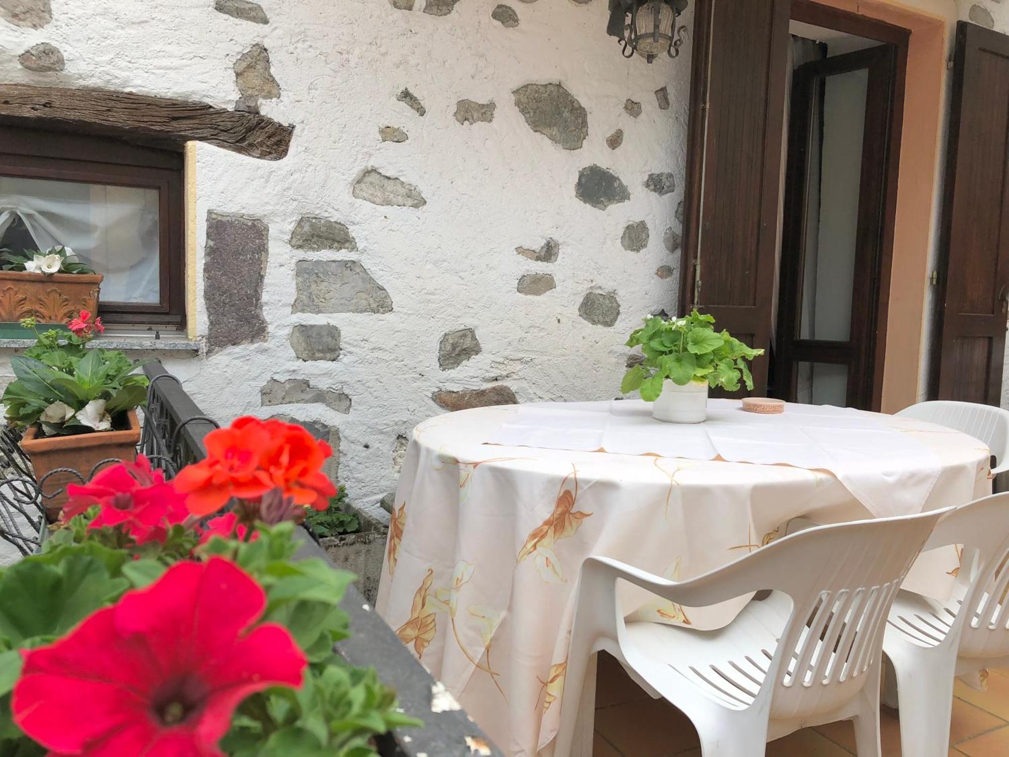 Appartamento Country House Menaggio Luaran gambar